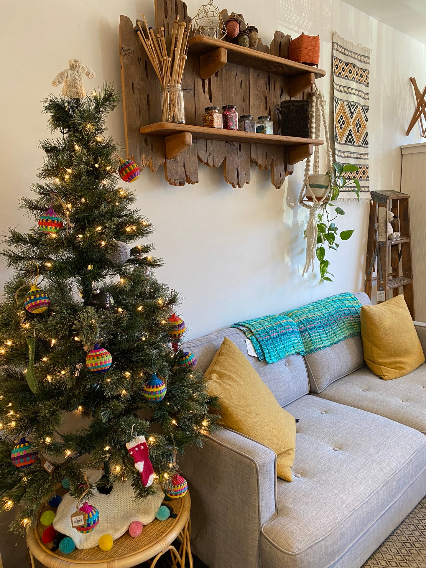 Holiday Open House & Craft In | December 18, 2025