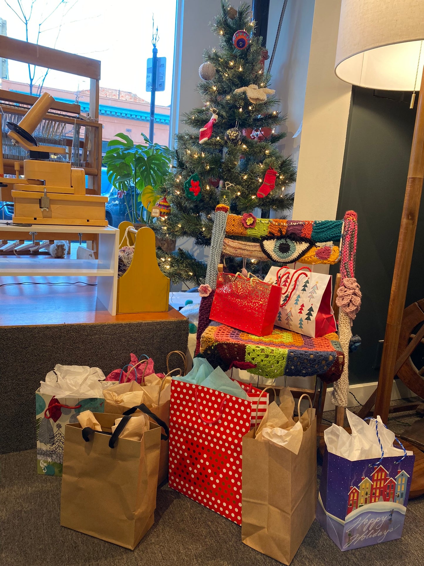 Holiday Open House & Craft In | December 18, 2025