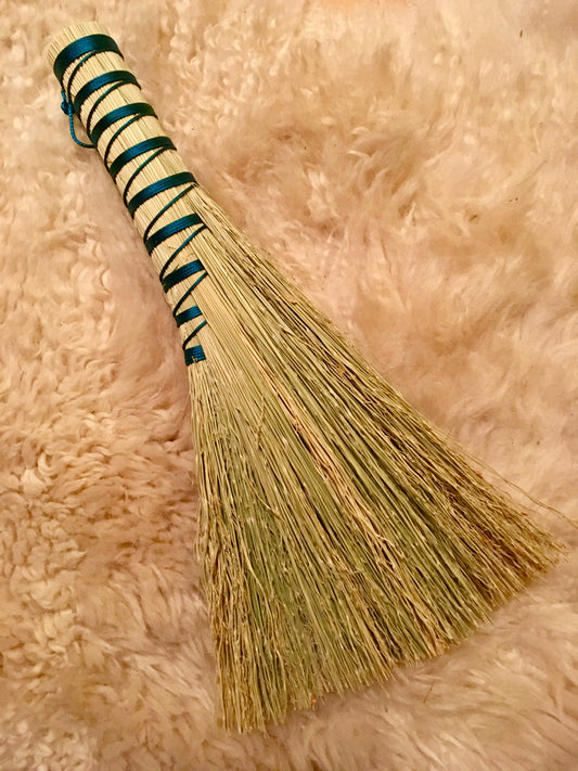 Turkey Wing Whisk Broommaking | October 27, 2024