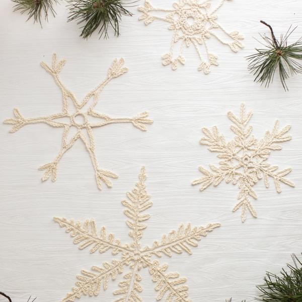 Flax and Twine Giant Crocheted Snowflake Kit